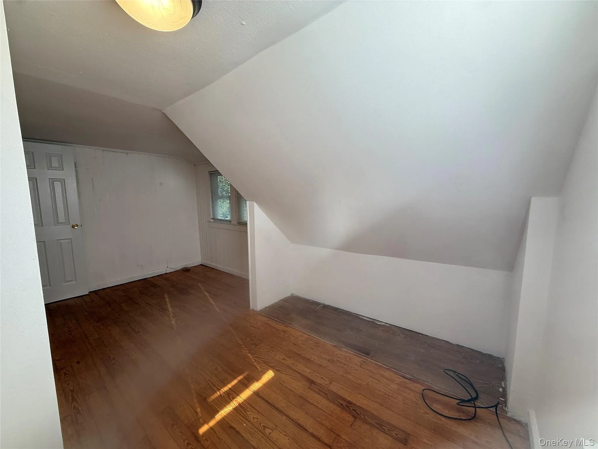 24 8th Avenue, Oyster Bay, NY, 2 Bedrooms Bedrooms, 6 Rooms Rooms,1 BathroomBathrooms,Residential Lease,For Rent,8th,0,1030577 24 8th Avenue, Oyster Bay, NY, 2 Bedrooms Bedrooms, 6 Rooms Rooms,1 BathroomBathrooms,Residential Lease,For Rent,8th,0,1030577