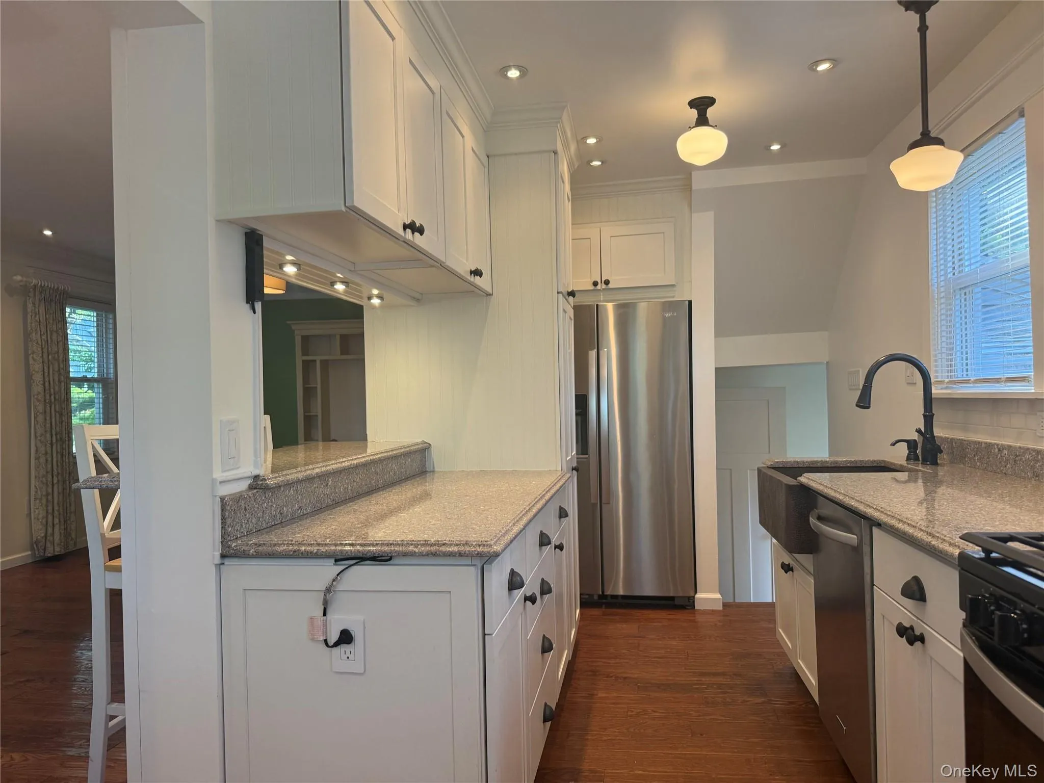 24 8th Avenue, Oyster Bay, NY, 2 Bedrooms Bedrooms, 6 Rooms Rooms,1 BathroomBathrooms,Residential Lease,For Rent,8th,0,1030577 24 8th Avenue, Oyster Bay, NY, 2 Bedrooms Bedrooms, 6 Rooms Rooms,1 BathroomBathrooms,Residential Lease,For Rent,8th,0,1030577