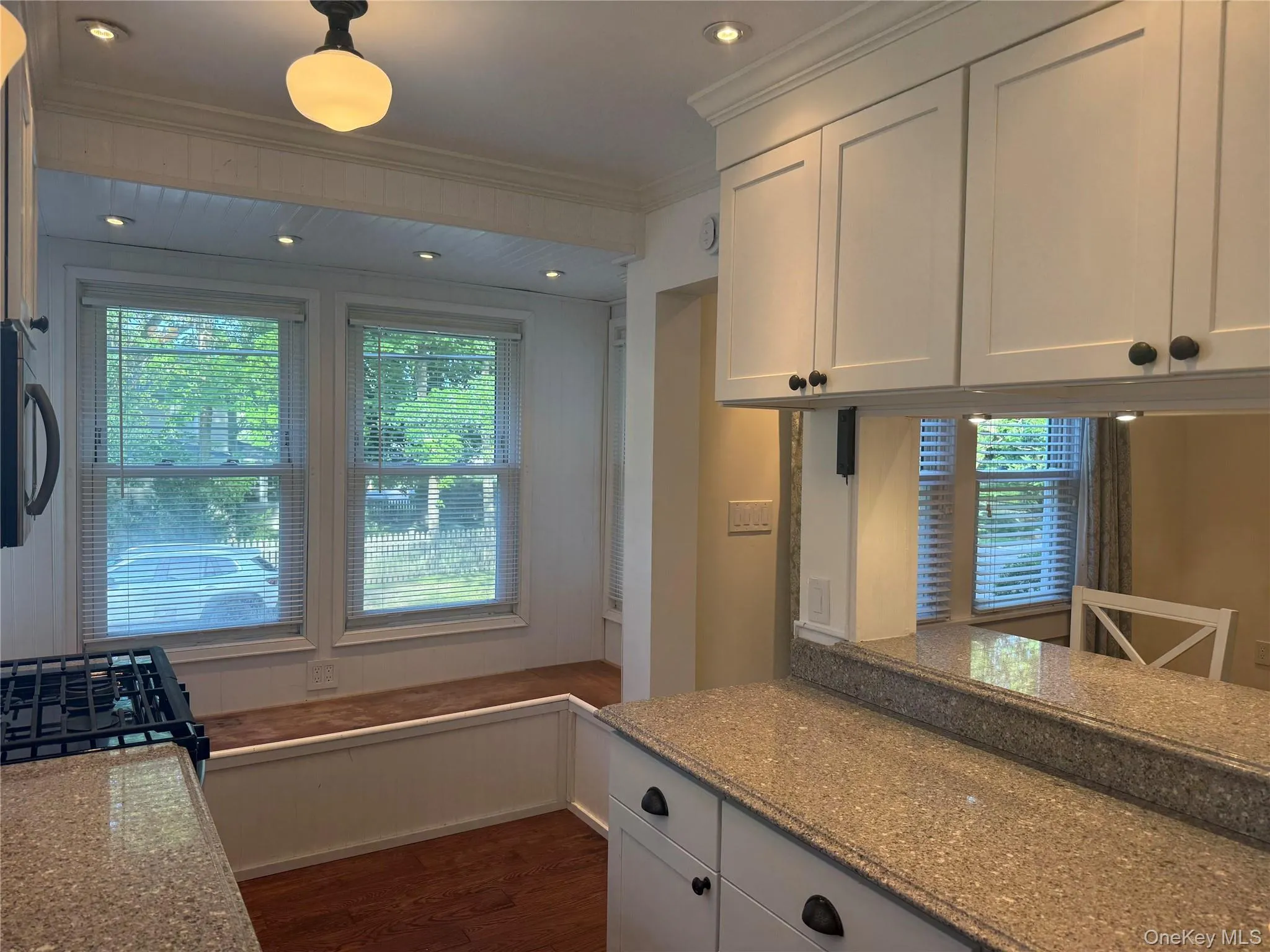 24 8th Avenue, Oyster Bay, NY, 2 Bedrooms Bedrooms, 6 Rooms Rooms,1 BathroomBathrooms,Residential Lease,For Rent,8th,0,1030577 24 8th Avenue, Oyster Bay, NY, 2 Bedrooms Bedrooms, 6 Rooms Rooms,1 BathroomBathrooms,Residential Lease,For Rent,8th,0,1030577