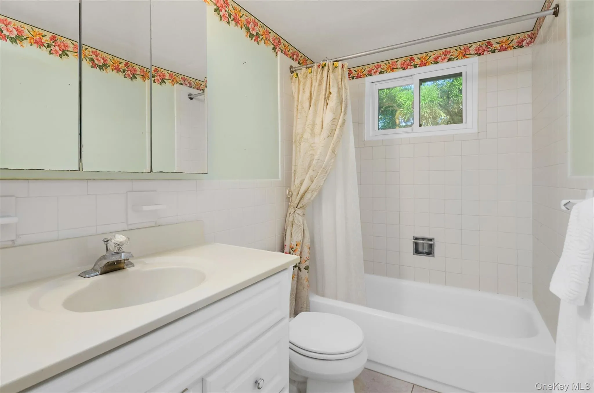 1st floor shared bath 1st floor shared bath