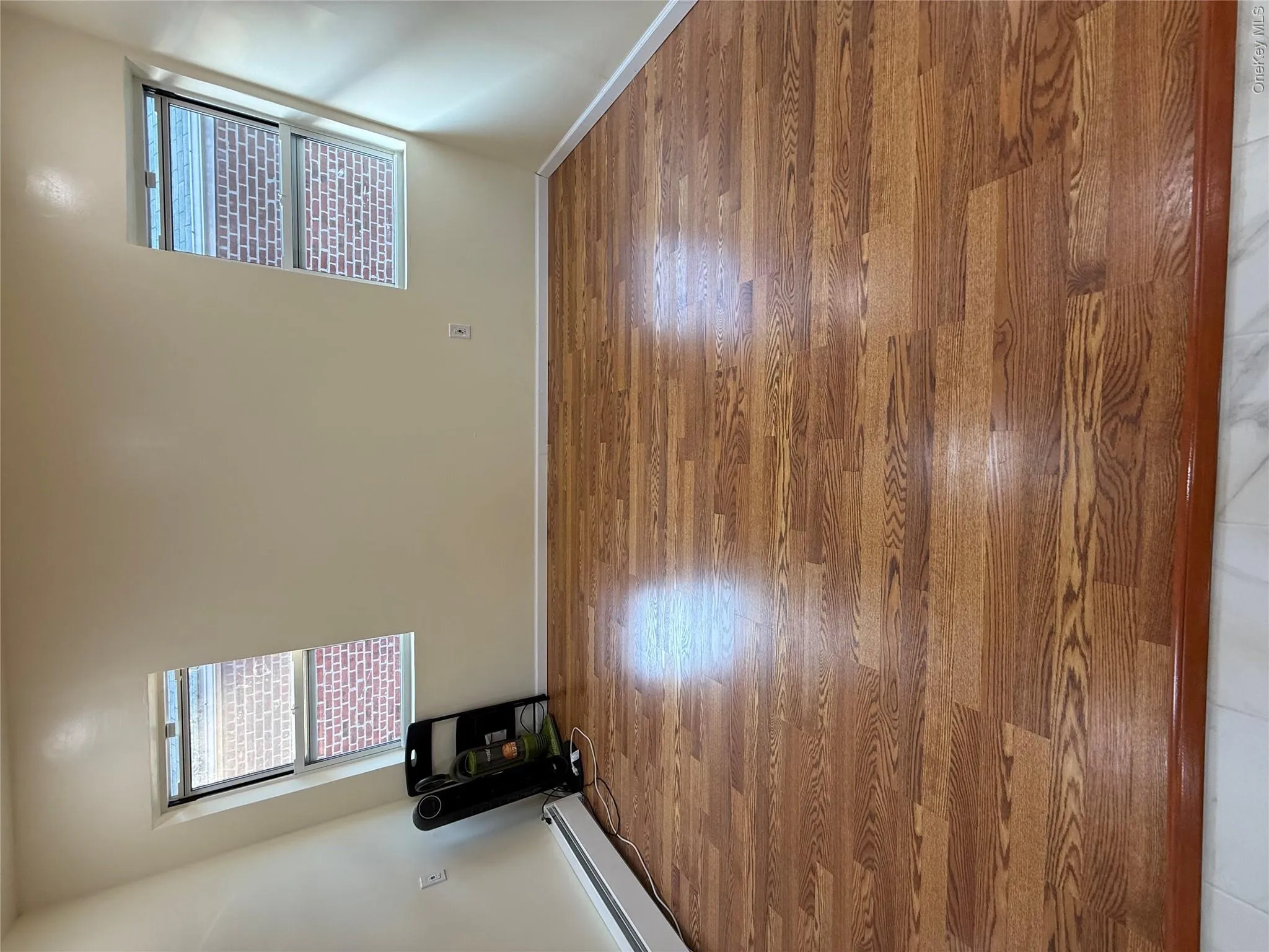2000 Bogart Ave, New York, NY, 3 Bedrooms Bedrooms, 5 Rooms Rooms,1 BathroomBathrooms,Residential Lease,For Rent,Bogart Ave,0,1030584 2000 Bogart Ave, New York, NY, 3 Bedrooms Bedrooms, 5 Rooms Rooms,1 BathroomBathrooms,Residential Lease,For Rent,Bogart Ave,0,1030584