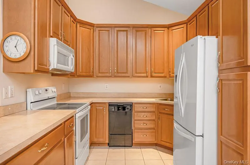 130 Francesca Way, Babylon, NY, 2 Bedrooms Bedrooms, 6 Rooms Rooms,2 BathroomsBathrooms,Residential,For Rent,Francesca,0,1030587 130 Francesca Way, Babylon, NY, 2 Bedrooms Bedrooms, 6 Rooms Rooms,2 BathroomsBathrooms,Residential,For Rent,Francesca,0,1030587