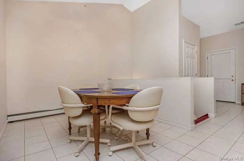 130 Francesca Way, Babylon, NY, 2 Bedrooms Bedrooms, 6 Rooms Rooms,2 BathroomsBathrooms,Residential,For Rent,Francesca,0,1030587 130 Francesca Way, Babylon, NY, 2 Bedrooms Bedrooms, 6 Rooms Rooms,2 BathroomsBathrooms,Residential,For Rent,Francesca,0,1030587