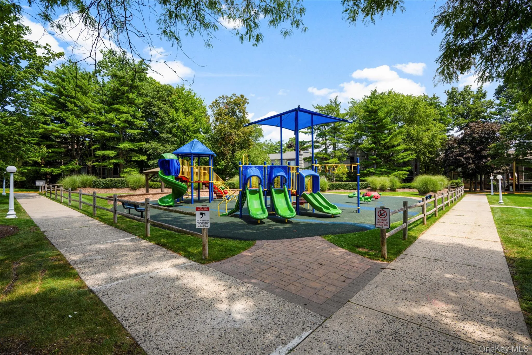 Renovated Children's Playground. Well kept pristine pathways & landscaped grounds, Renovated Children's Playground. Well kept pristine pathways & landscaped grounds,