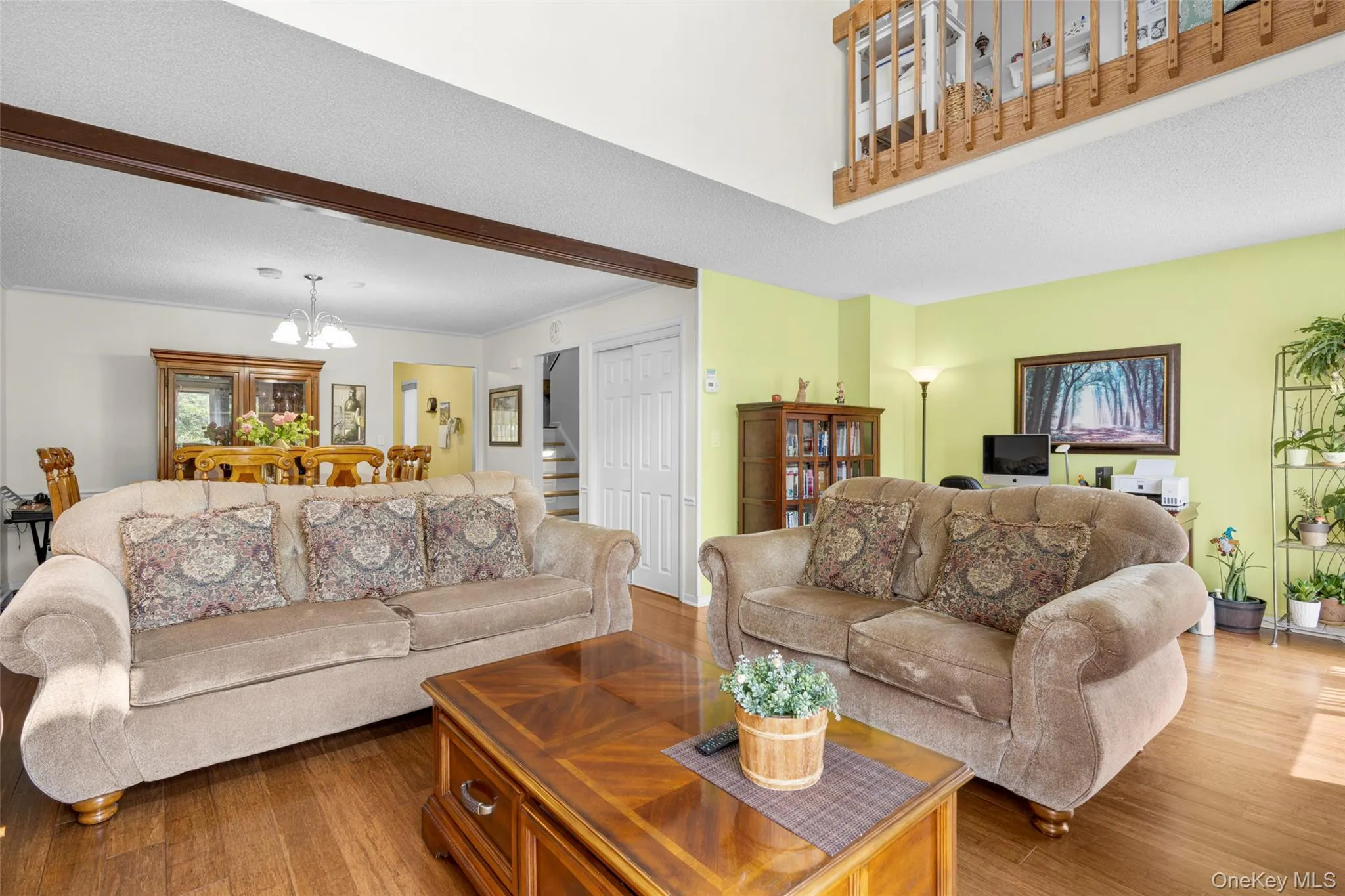 Space currently dedicated to an office also ideal for game table to play games/cards/chess or utilize space as a large living room. Space currently dedicated to an office also ideal for game table to play games/cards/chess or utilize space as a large living room.