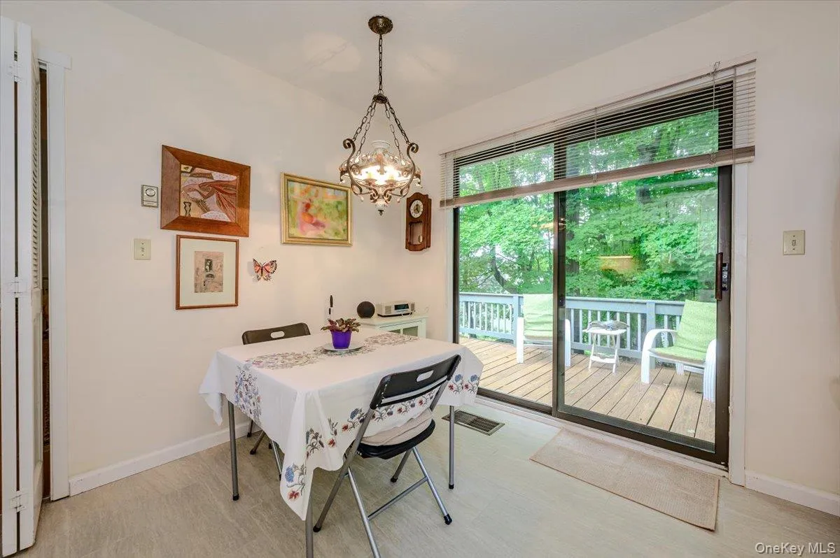 456 Heritage Hills, Somers, NY, 2 Bedrooms Bedrooms, 7 Rooms Rooms,2 BathroomsBathrooms,Residential,For Rent,Heritage,0,1030604 456 Heritage Hills, Somers, NY, 2 Bedrooms Bedrooms, 7 Rooms Rooms,2 BathroomsBathrooms,Residential,For Rent,Heritage,0,1030604