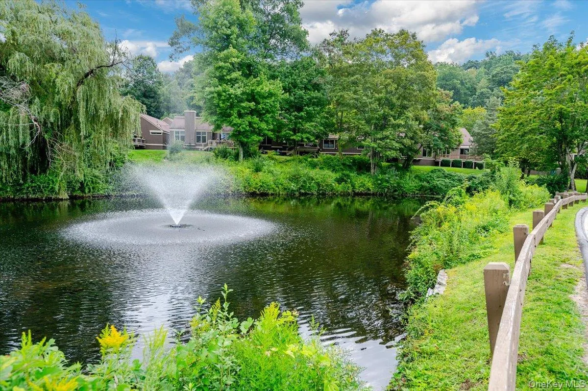 456 Heritage Hills, Somers, NY, 2 Bedrooms Bedrooms, 7 Rooms Rooms,2 BathroomsBathrooms,Residential,For Rent,Heritage,0,1030604 456 Heritage Hills, Somers, NY, 2 Bedrooms Bedrooms, 7 Rooms Rooms,2 BathroomsBathrooms,Residential,For Rent,Heritage,0,1030604