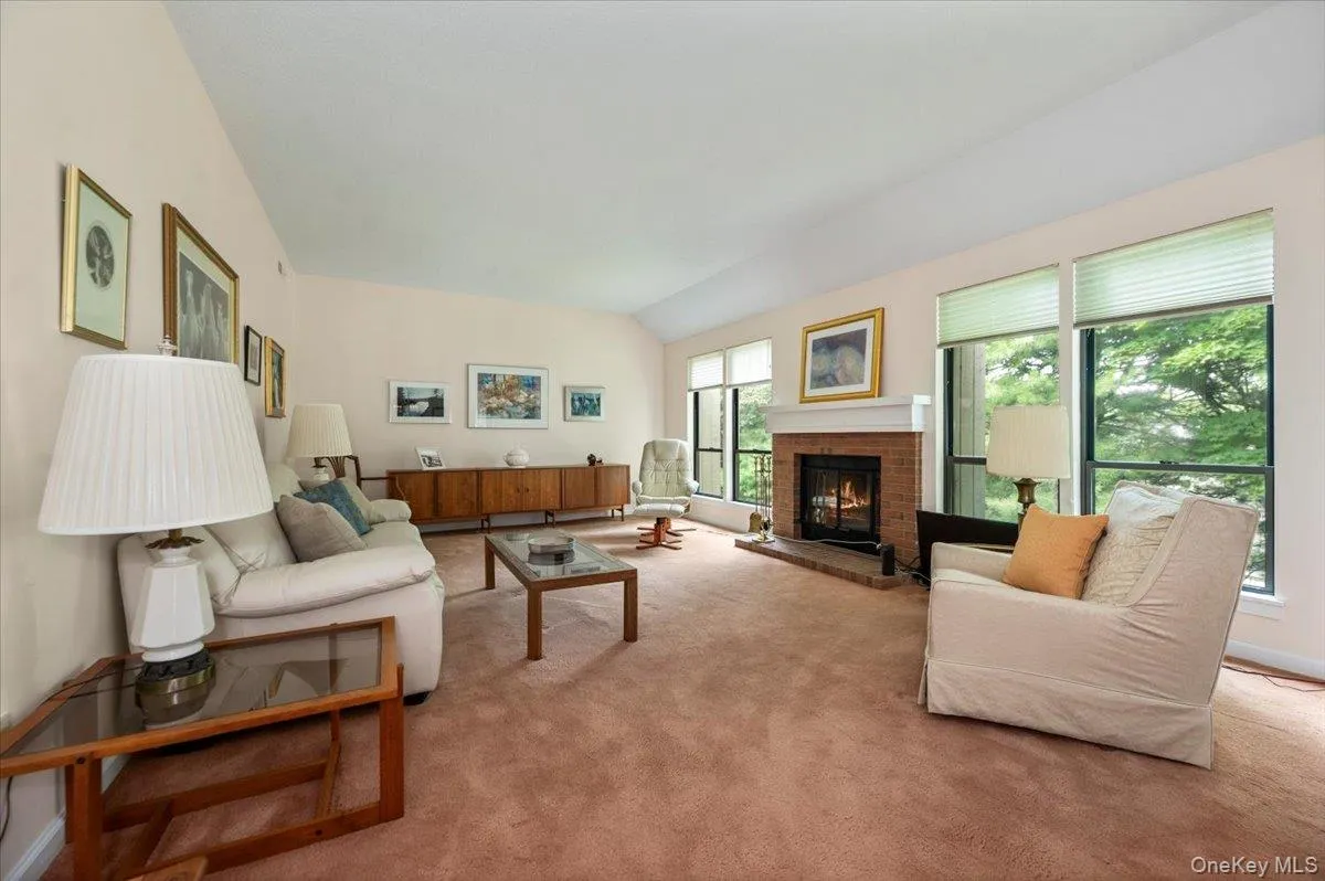 456 Heritage Hills, Somers, NY, 2 Bedrooms Bedrooms, 7 Rooms Rooms,2 BathroomsBathrooms,Residential,For Rent,Heritage,0,1030604 456 Heritage Hills, Somers, NY, 2 Bedrooms Bedrooms, 7 Rooms Rooms,2 BathroomsBathrooms,Residential,For Rent,Heritage,0,1030604