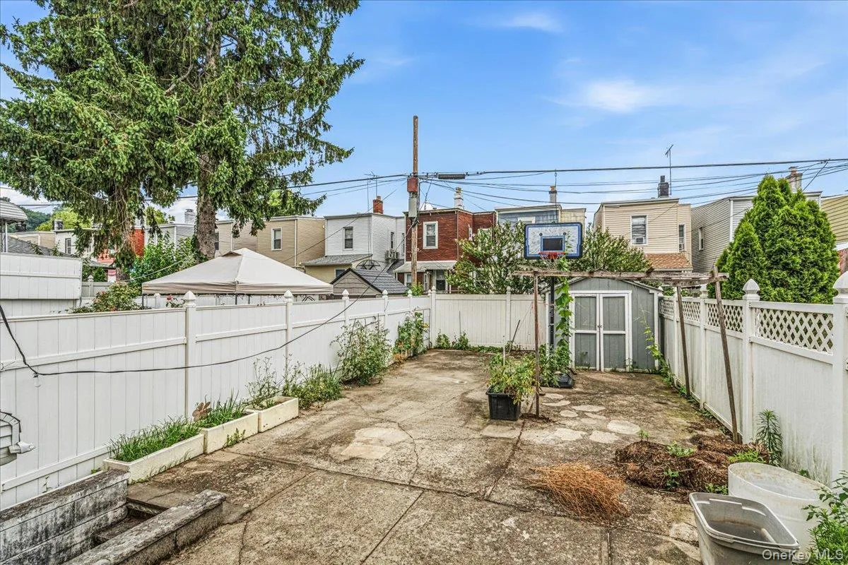 8605 79th Street, New York, NY, 3 Bedrooms Bedrooms, 7 Rooms Rooms,2 BathroomsBathrooms,Residential,For Rent,79th,0,1030606 8605 79th Street, New York, NY, 3 Bedrooms Bedrooms, 7 Rooms Rooms,2 BathroomsBathrooms,Residential,For Rent,79th,0,1030606
