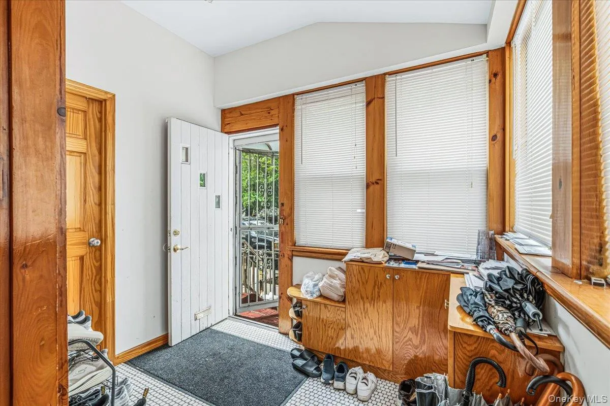 8605 79th Street, New York, NY, 3 Bedrooms Bedrooms, 7 Rooms Rooms,2 BathroomsBathrooms,Residential,For Rent,79th,0,1030606 8605 79th Street, New York, NY, 3 Bedrooms Bedrooms, 7 Rooms Rooms,2 BathroomsBathrooms,Residential,For Rent,79th,0,1030606