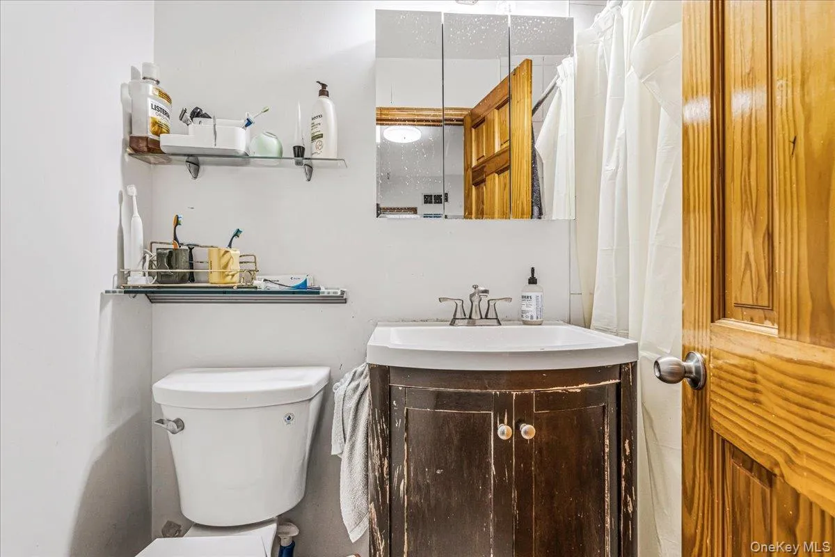 8605 79th Street, New York, NY, 3 Bedrooms Bedrooms, 7 Rooms Rooms,2 BathroomsBathrooms,Residential,For Rent,79th,0,1030606 8605 79th Street, New York, NY, 3 Bedrooms Bedrooms, 7 Rooms Rooms,2 BathroomsBathrooms,Residential,For Rent,79th,0,1030606