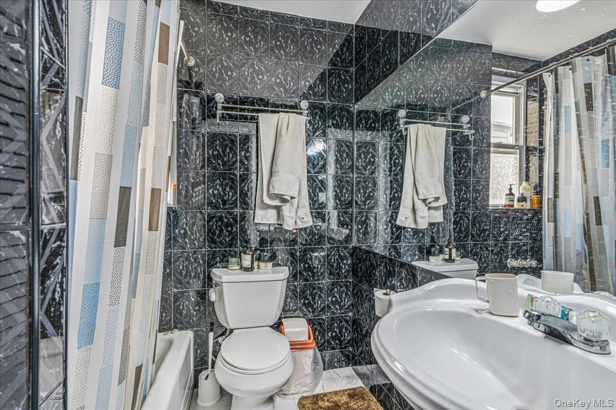 8605 79th Street, New York, NY, 3 Bedrooms Bedrooms, 7 Rooms Rooms,2 BathroomsBathrooms,Residential,For Rent,79th,0,1030606 8605 79th Street, New York, NY, 3 Bedrooms Bedrooms, 7 Rooms Rooms,2 BathroomsBathrooms,Residential,For Rent,79th,0,1030606