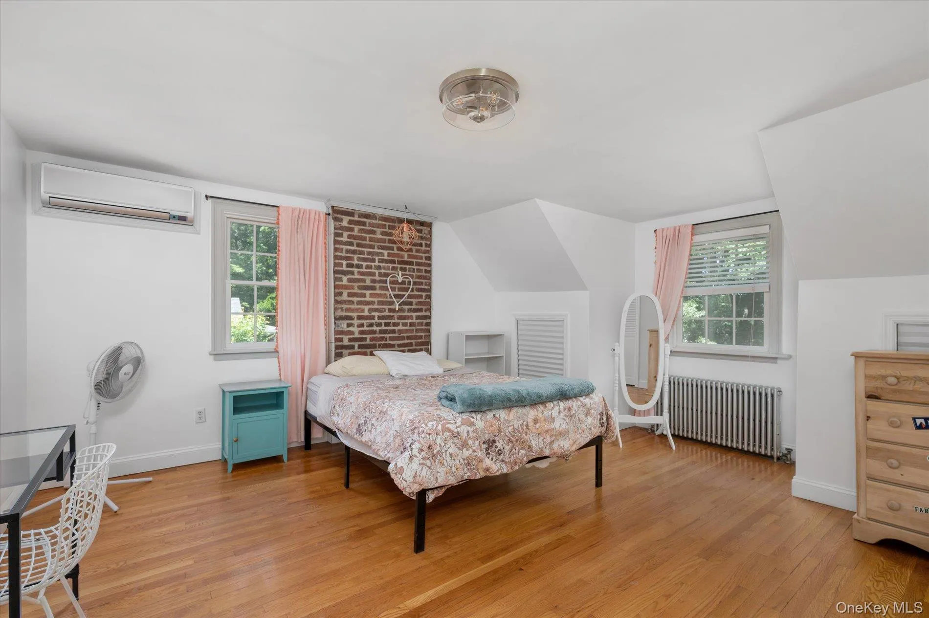 58 Elwood Road, Huntington, NY, 4 Bedrooms Bedrooms, 10 Rooms Rooms,3 BathroomsBathrooms,Residential,For Rent,Elwood,0,1030607 58 Elwood Road, Huntington, NY, 4 Bedrooms Bedrooms, 10 Rooms Rooms,3 BathroomsBathrooms,Residential,For Rent,Elwood,0,1030607