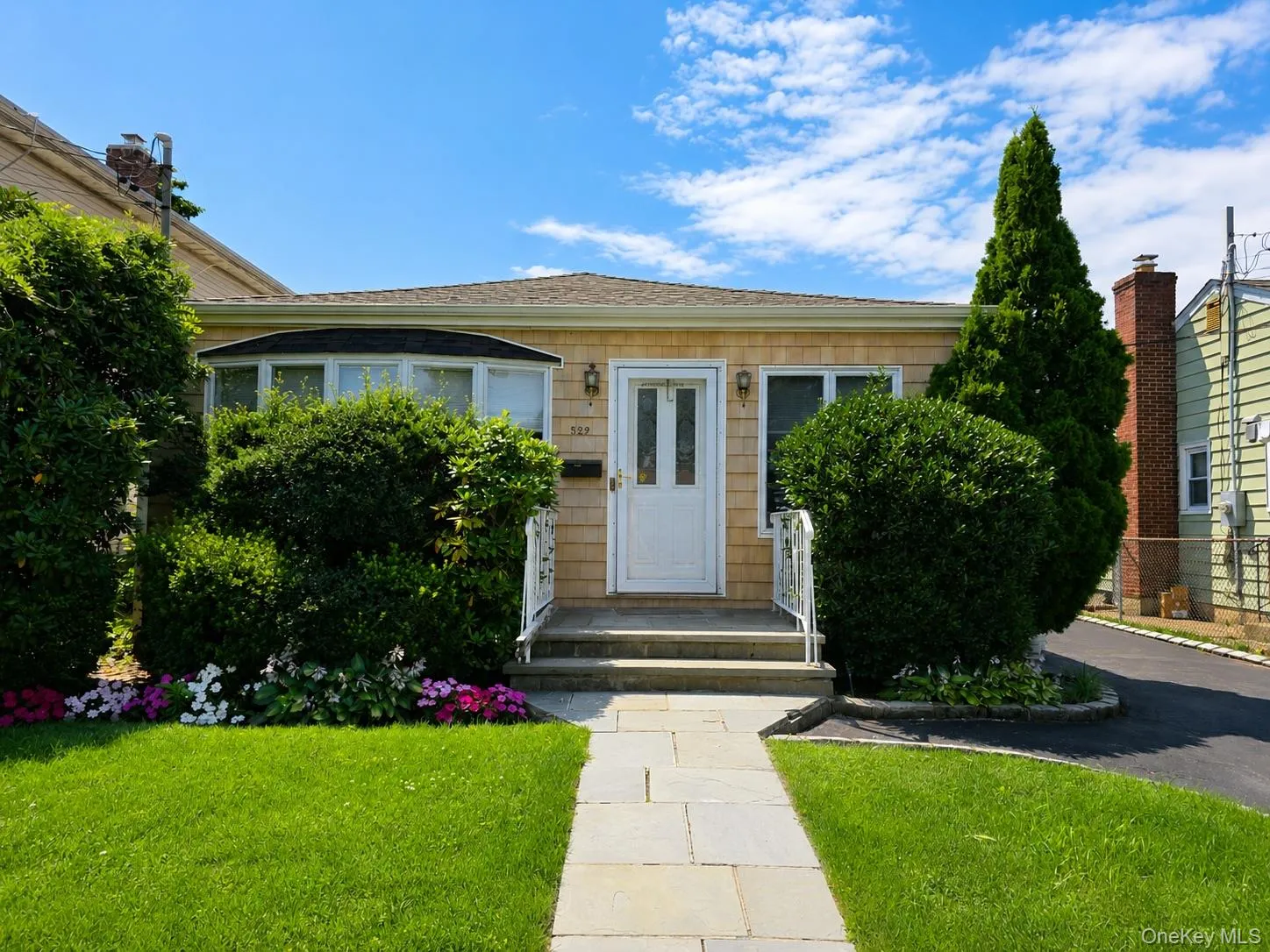 522 Willow Street, Hempstead, NY, 3 Bedrooms Bedrooms, 7 Rooms Rooms,1 BathroomBathrooms,Residential,For Rent,Willow,0,1030612 522 Willow Street, Hempstead, NY, 3 Bedrooms Bedrooms, 7 Rooms Rooms,1 BathroomBathrooms,Residential,For Rent,Willow,0,1030612