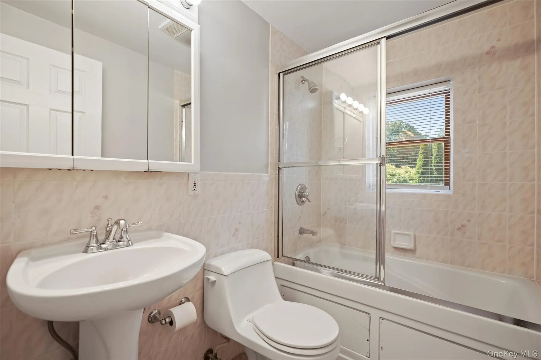 2079 Baldwin Road, Yorktown, NY, 4 Bedrooms Bedrooms, 7 Rooms Rooms,3 BathroomsBathrooms,Residential Lease,For Rent,Baldwin,0,1030634 2079 Baldwin Road, Yorktown, NY, 4 Bedrooms Bedrooms, 7 Rooms Rooms,3 BathroomsBathrooms,Residential Lease,For Rent,Baldwin,0,1030634