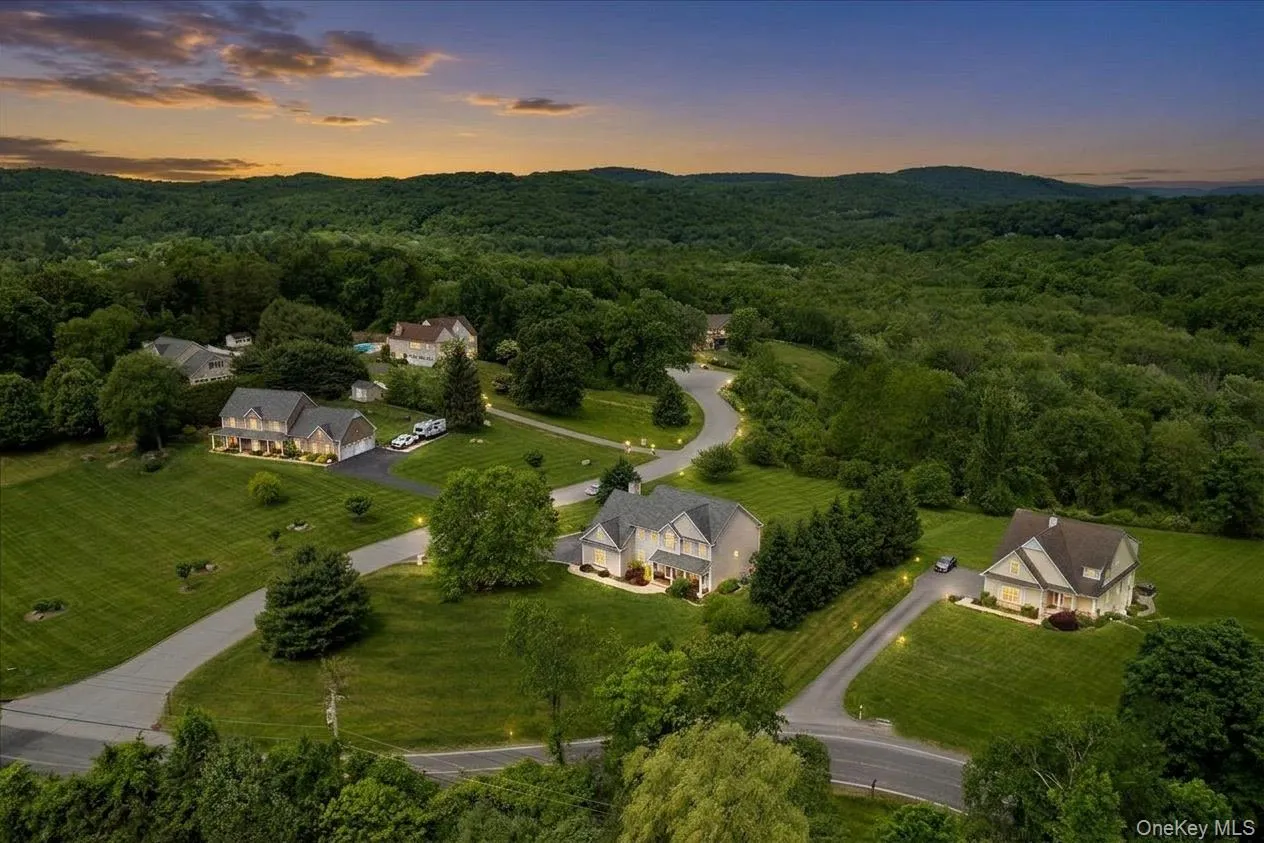 8 Shailin Lane, Southeast, NY, 4 Bedrooms Bedrooms, 13 Rooms Rooms,2 BathroomsBathrooms,Residential,For Rent,Shailin,0,1030639 8 Shailin Lane, Southeast, NY, 4 Bedrooms Bedrooms, 13 Rooms Rooms,2 BathroomsBathrooms,Residential,For Rent,Shailin,0,1030639