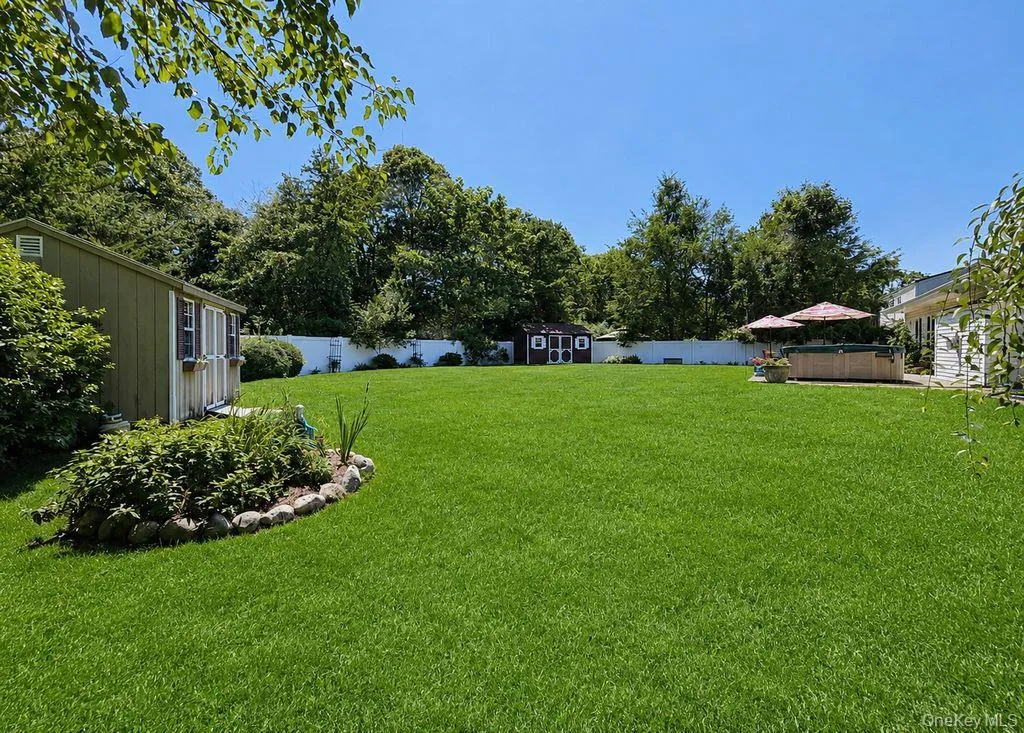53 Orleans Green, Brookhaven, NY, 3 Bedrooms Bedrooms, 8 Rooms Rooms,2 BathroomsBathrooms,Residential,For Rent,Orleans,0,1030640 53 Orleans Green, Brookhaven, NY, 3 Bedrooms Bedrooms, 8 Rooms Rooms,2 BathroomsBathrooms,Residential,For Rent,Orleans,0,1030640