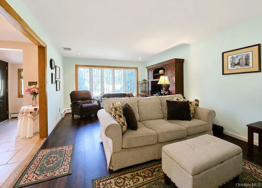 53 Orleans Green, Brookhaven, NY, 3 Bedrooms Bedrooms, 8 Rooms Rooms,2 BathroomsBathrooms,Residential,For Rent,Orleans,0,1030640 53 Orleans Green, Brookhaven, NY, 3 Bedrooms Bedrooms, 8 Rooms Rooms,2 BathroomsBathrooms,Residential,For Rent,Orleans,0,1030640