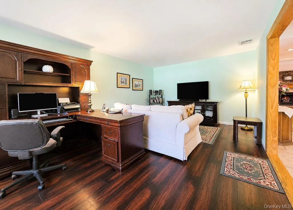 53 Orleans Green, Brookhaven, NY, 3 Bedrooms Bedrooms, 8 Rooms Rooms,2 BathroomsBathrooms,Residential,For Rent,Orleans,0,1030640 53 Orleans Green, Brookhaven, NY, 3 Bedrooms Bedrooms, 8 Rooms Rooms,2 BathroomsBathrooms,Residential,For Rent,Orleans,0,1030640