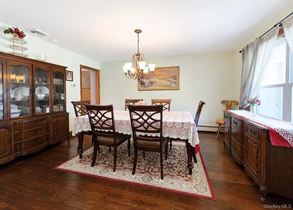 53 Orleans Green, Brookhaven, NY, 3 Bedrooms Bedrooms, 8 Rooms Rooms,2 BathroomsBathrooms,Residential,For Rent,Orleans,0,1030640 53 Orleans Green, Brookhaven, NY, 3 Bedrooms Bedrooms, 8 Rooms Rooms,2 BathroomsBathrooms,Residential,For Rent,Orleans,0,1030640