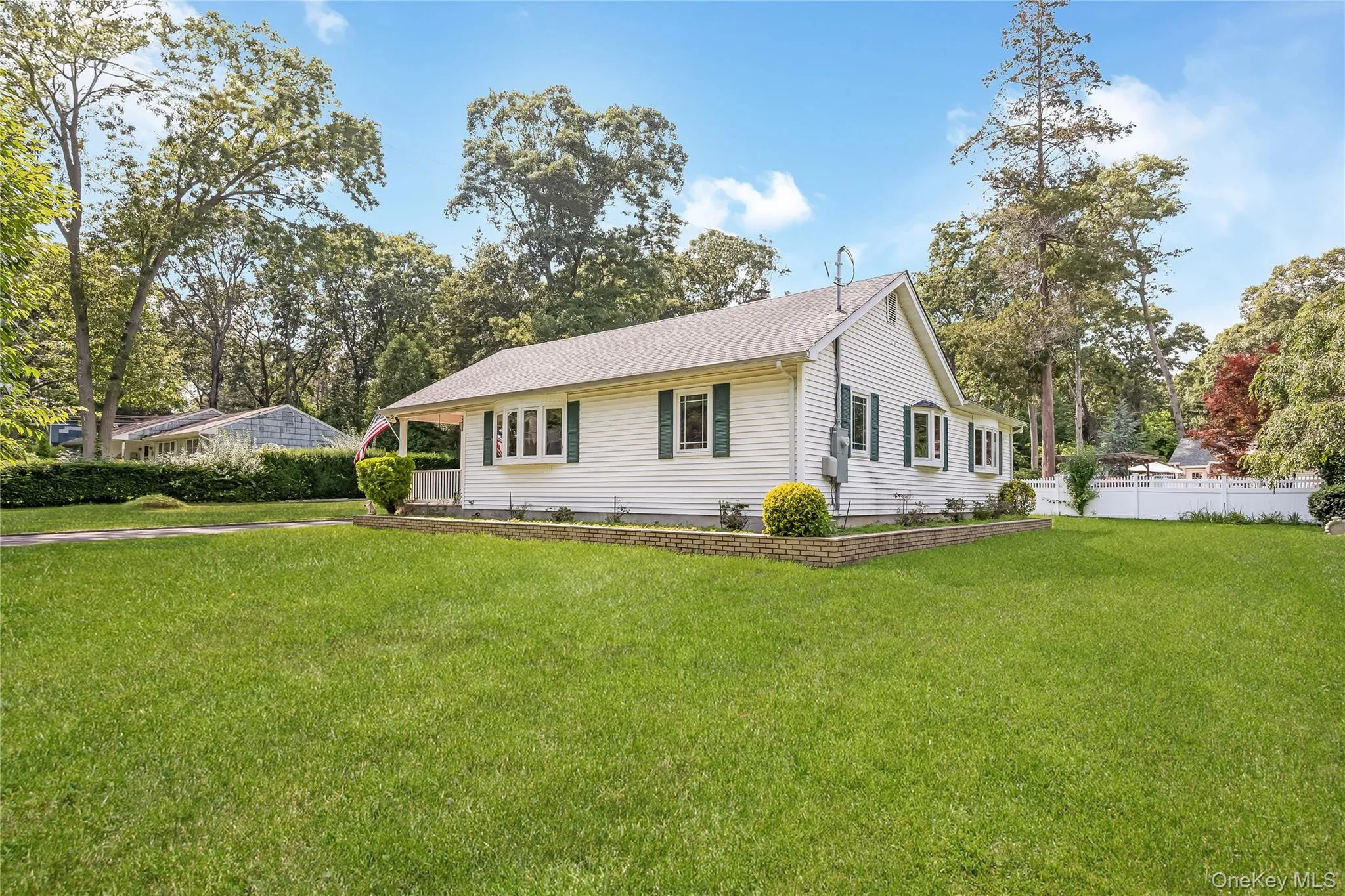 42 Pineacre Drive, Smithtown, NY, 3 Bedrooms Bedrooms, 7 Rooms Rooms,1 BathroomBathrooms,Residential,For Rent,Pineacre,0,1030650 42 Pineacre Drive, Smithtown, NY, 3 Bedrooms Bedrooms, 7 Rooms Rooms,1 BathroomBathrooms,Residential,For Rent,Pineacre,0,1030650