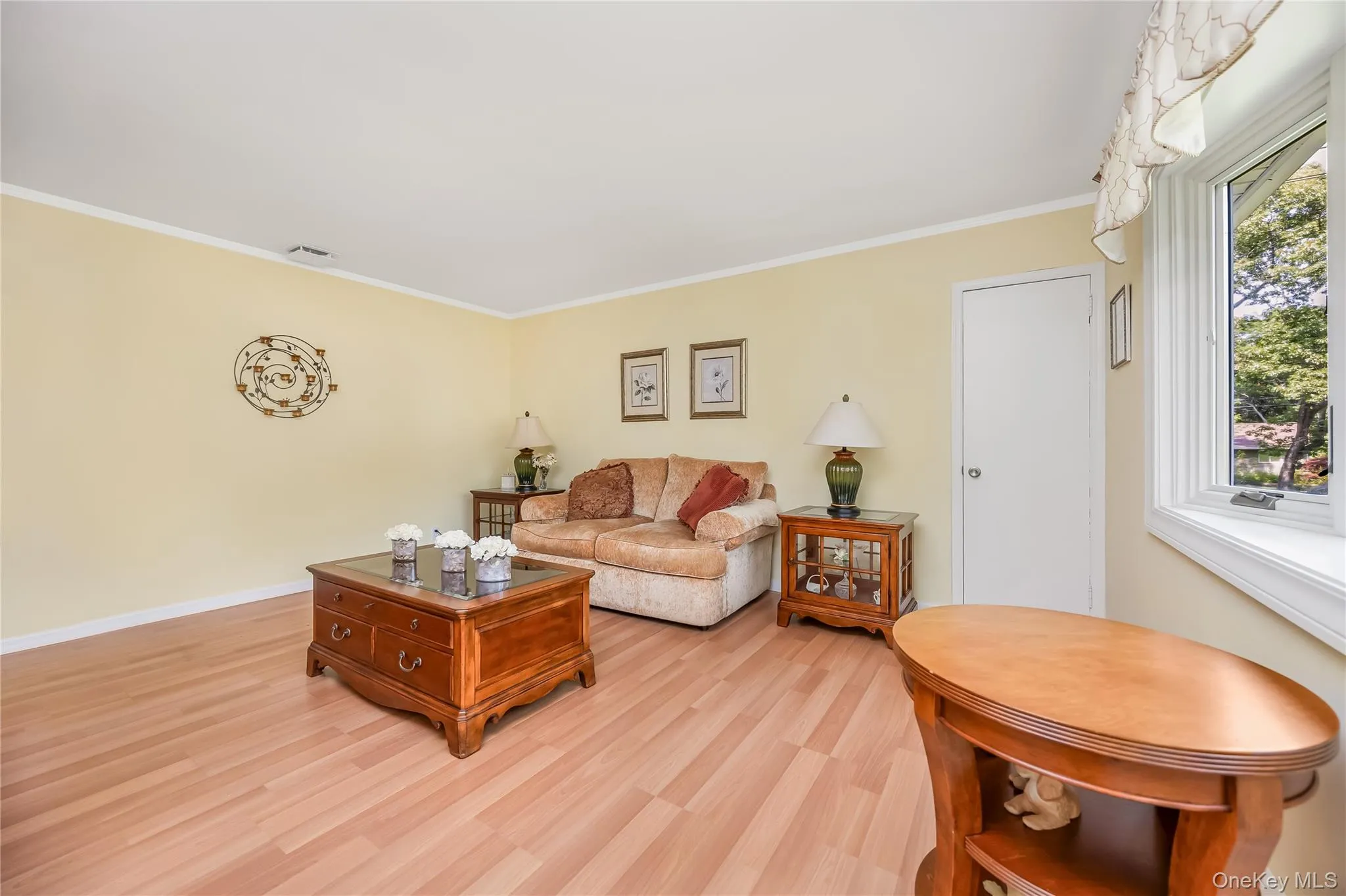 42 Pineacre Drive, Smithtown, NY, 3 Bedrooms Bedrooms, 7 Rooms Rooms,1 BathroomBathrooms,Residential,For Rent,Pineacre,0,1030650 42 Pineacre Drive, Smithtown, NY, 3 Bedrooms Bedrooms, 7 Rooms Rooms,1 BathroomBathrooms,Residential,For Rent,Pineacre,0,1030650