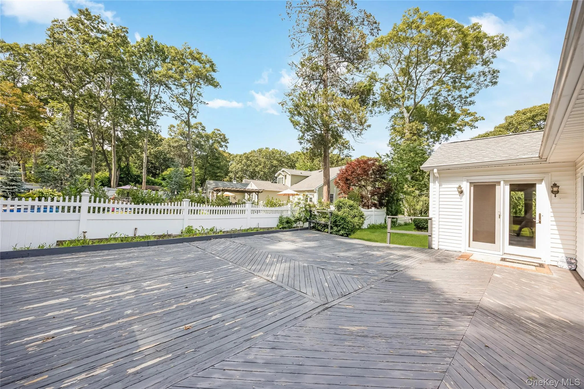 42 Pineacre Drive, Smithtown, NY, 3 Bedrooms Bedrooms, 7 Rooms Rooms,1 BathroomBathrooms,Residential,For Rent,Pineacre,0,1030650 42 Pineacre Drive, Smithtown, NY, 3 Bedrooms Bedrooms, 7 Rooms Rooms,1 BathroomBathrooms,Residential,For Rent,Pineacre,0,1030650
