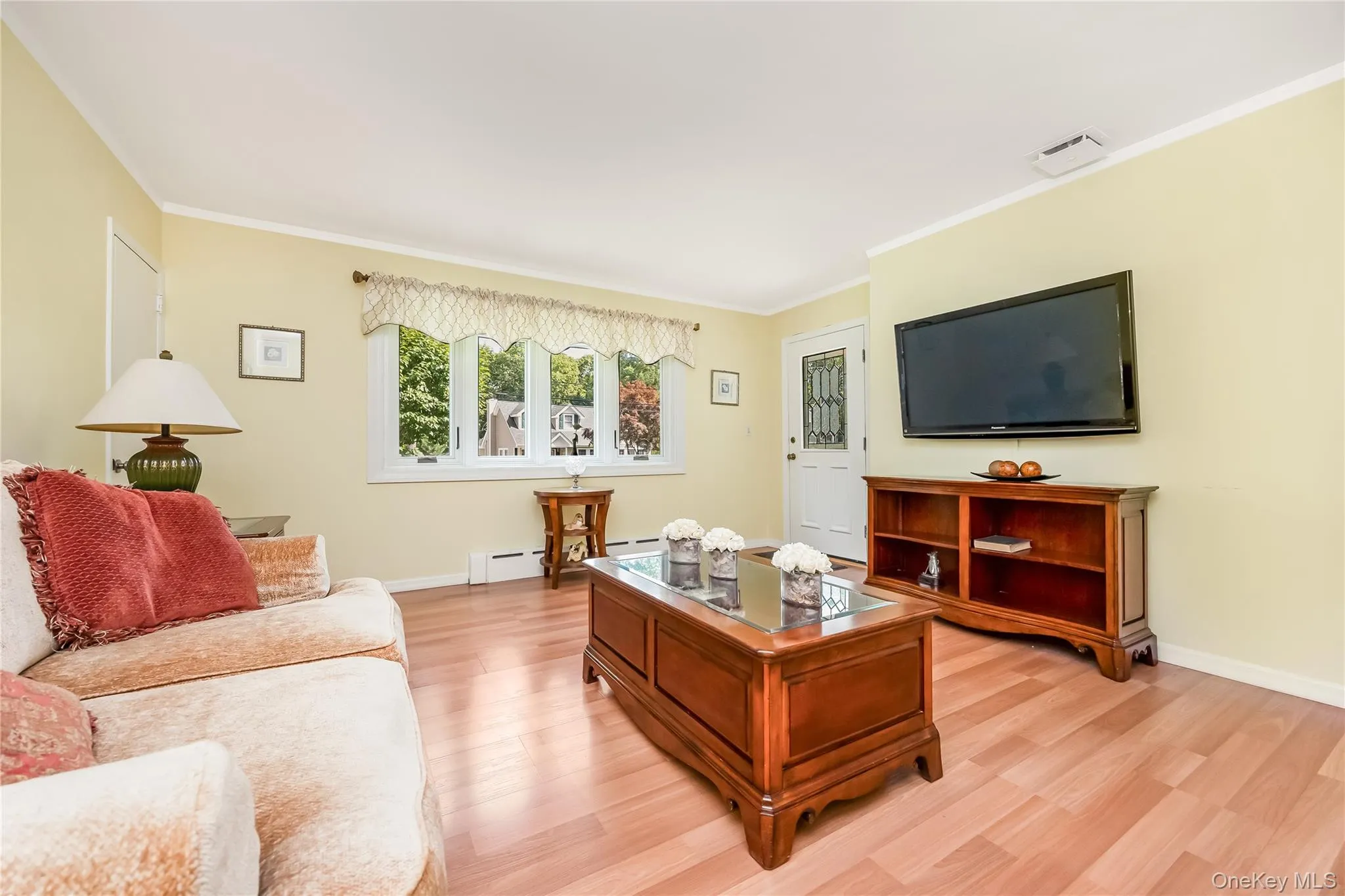 42 Pineacre Drive, Smithtown, NY, 3 Bedrooms Bedrooms, 7 Rooms Rooms,1 BathroomBathrooms,Residential,For Rent,Pineacre,0,1030650 42 Pineacre Drive, Smithtown, NY, 3 Bedrooms Bedrooms, 7 Rooms Rooms,1 BathroomBathrooms,Residential,For Rent,Pineacre,0,1030650