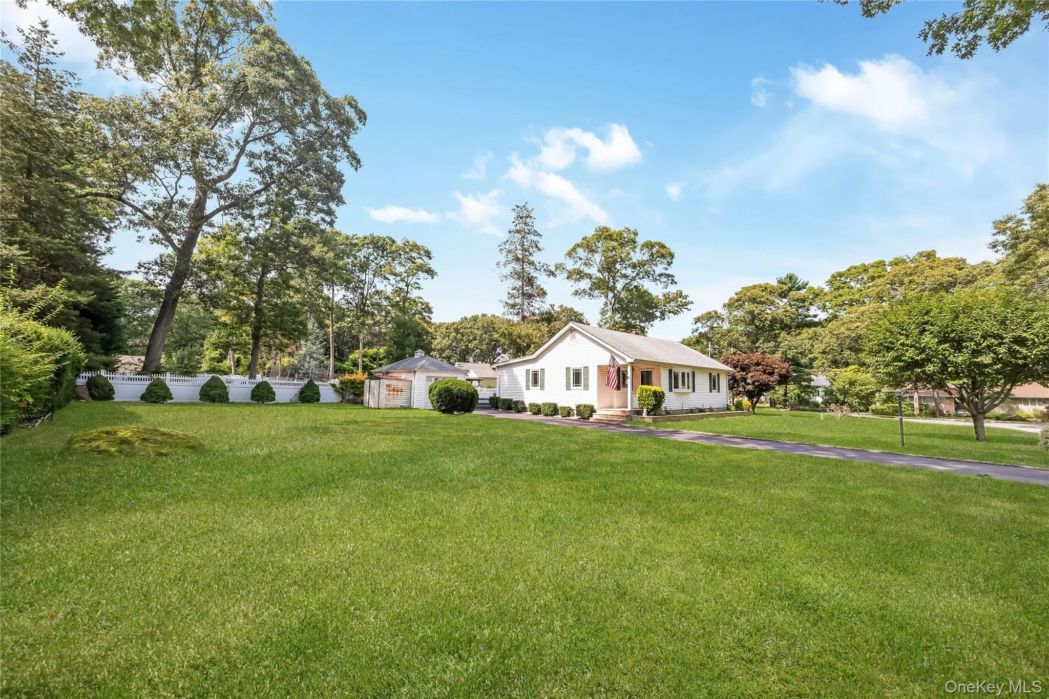 42 Pineacre Drive, Smithtown, NY, 3 Bedrooms Bedrooms, 7 Rooms Rooms,1 BathroomBathrooms,Residential,For Rent,Pineacre,0,1030650 42 Pineacre Drive, Smithtown, NY, 3 Bedrooms Bedrooms, 7 Rooms Rooms,1 BathroomBathrooms,Residential,For Rent,Pineacre,0,1030650