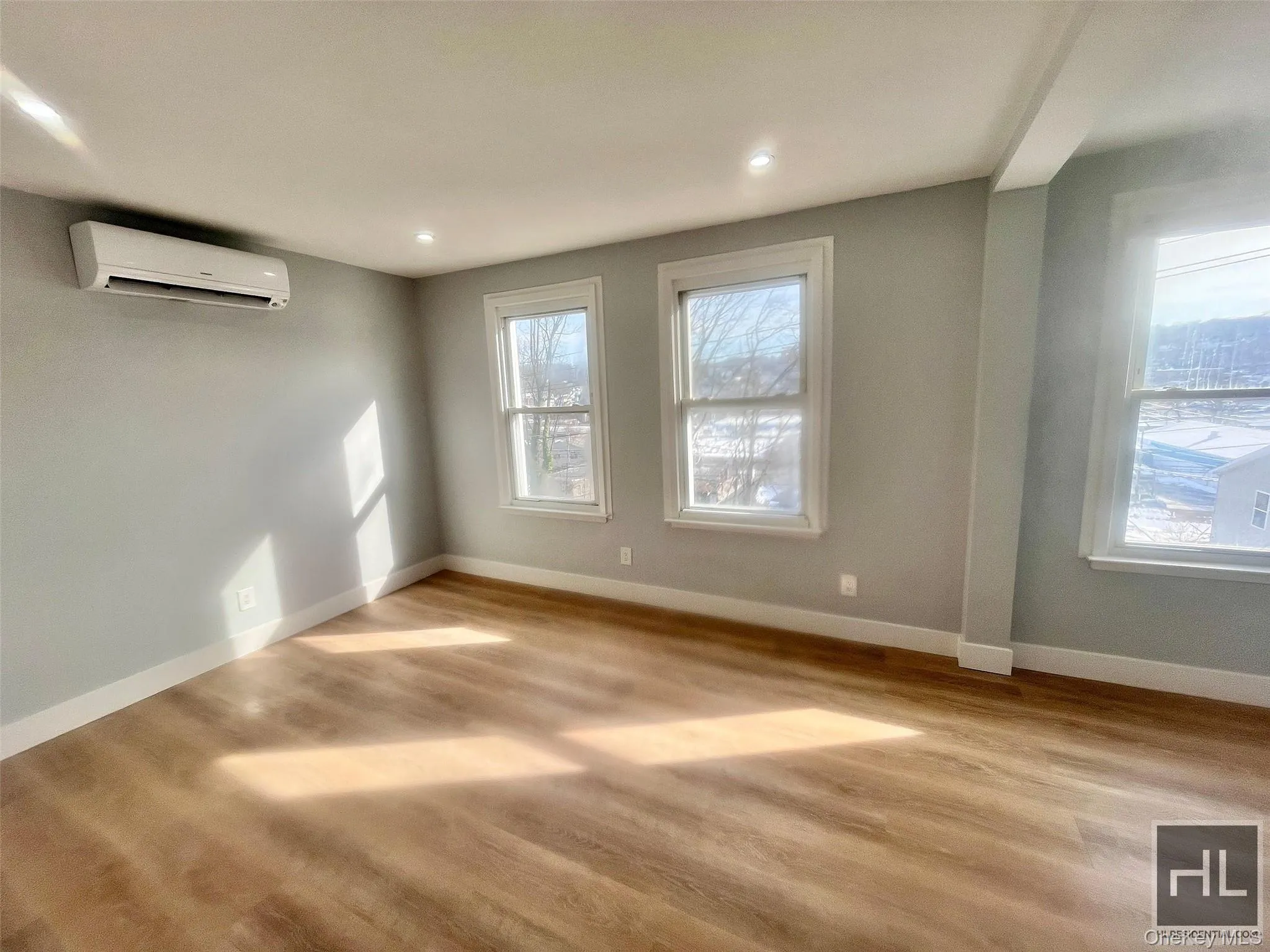 207 Woodland Avenue, Yonkers, NY, 2 Bedrooms Bedrooms, 6 Rooms Rooms,1 BathroomBathrooms,Residential Lease,For Rent,Woodland,0,1030658 207 Woodland Avenue, Yonkers, NY, 2 Bedrooms Bedrooms, 6 Rooms Rooms,1 BathroomBathrooms,Residential Lease,For Rent,Woodland,0,1030658