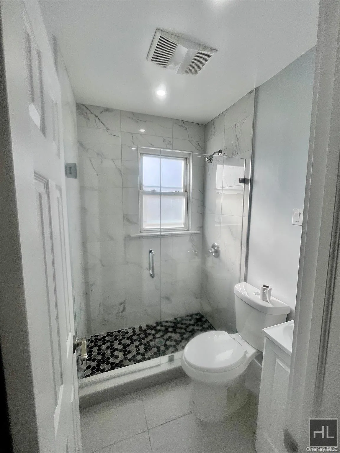 207 Woodland Avenue, Yonkers, NY, 2 Bedrooms Bedrooms, 6 Rooms Rooms,1 BathroomBathrooms,Residential Lease,For Rent,Woodland,0,1030658 207 Woodland Avenue, Yonkers, NY, 2 Bedrooms Bedrooms, 6 Rooms Rooms,1 BathroomBathrooms,Residential Lease,For Rent,Woodland,0,1030658
