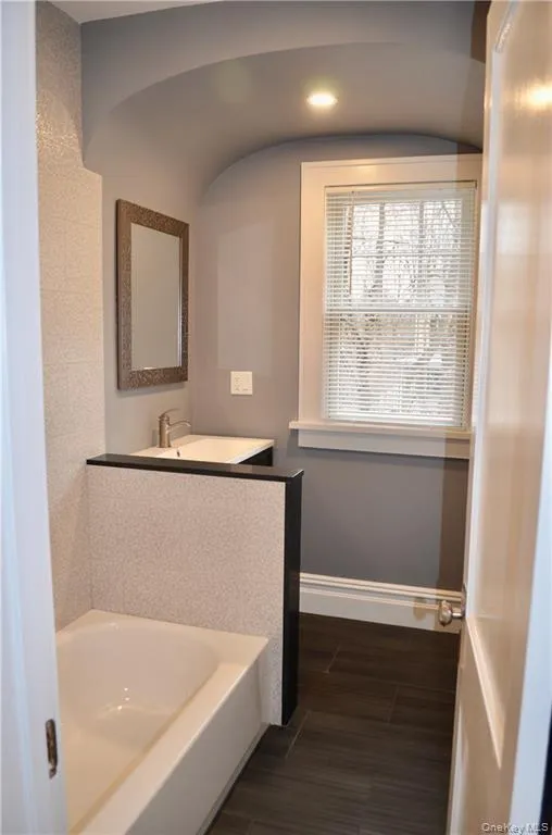 82 Douglas Road, New Castle, NY, 2 Bedrooms Bedrooms, 4 Rooms Rooms,1 BathroomBathrooms,Residential Lease,For Rent,Douglas,0,1030661 82 Douglas Road, New Castle, NY, 2 Bedrooms Bedrooms, 4 Rooms Rooms,1 BathroomBathrooms,Residential Lease,For Rent,Douglas,0,1030661
