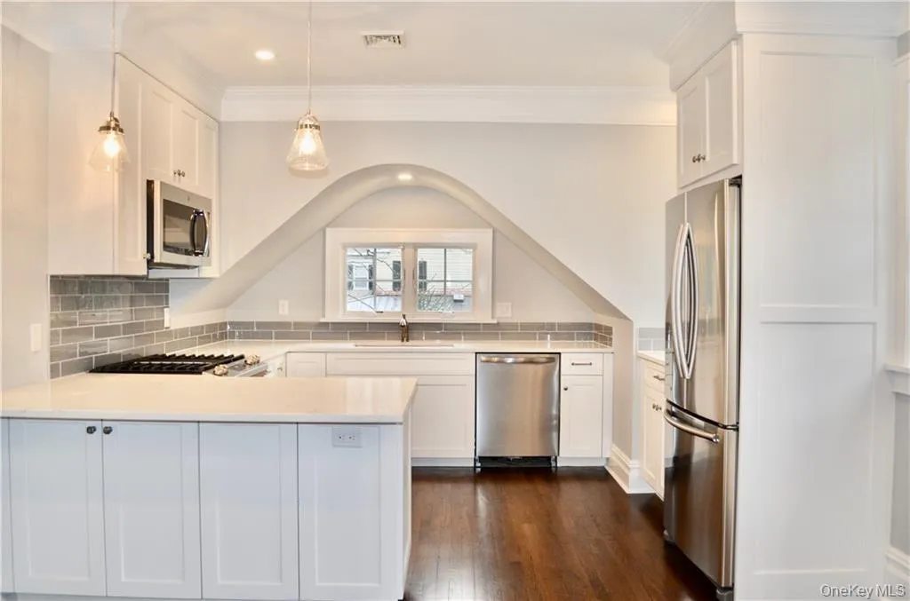 82 Douglas Road, New Castle, NY, 2 Bedrooms Bedrooms, 4 Rooms Rooms,1 BathroomBathrooms,Residential Lease,For Rent,Douglas,0,1030661 82 Douglas Road, New Castle, NY, 2 Bedrooms Bedrooms, 4 Rooms Rooms,1 BathroomBathrooms,Residential Lease,For Rent,Douglas,0,1030661