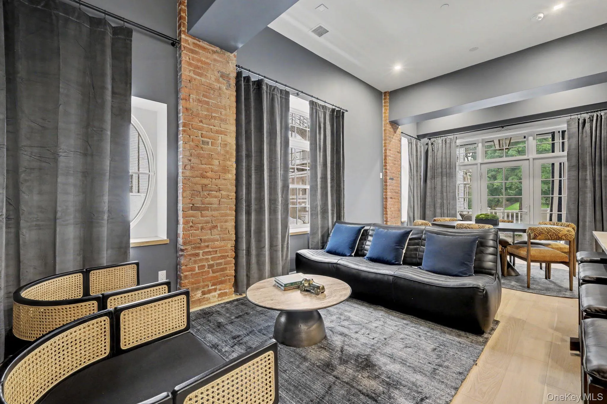 63 Church Street, Greenwich, CT, 1 Bedroom Bedrooms, 8 Rooms Rooms,1 BathroomBathrooms,Residential Lease,For Rent,Church,0,1030662 63 Church Street, Greenwich, CT, 1 Bedroom Bedrooms, 8 Rooms Rooms,1 BathroomBathrooms,Residential Lease,For Rent,Church,0,1030662