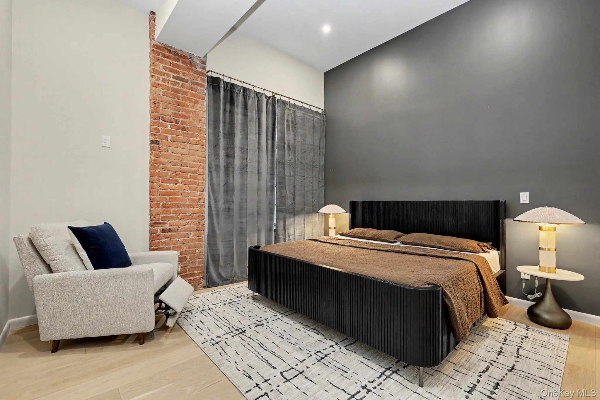 63 Church Street, Greenwich, CT, 1 Bedroom Bedrooms, 8 Rooms Rooms,1 BathroomBathrooms,Residential Lease,For Rent,Church,0,1030662 63 Church Street, Greenwich, CT, 1 Bedroom Bedrooms, 8 Rooms Rooms,1 BathroomBathrooms,Residential Lease,For Rent,Church,0,1030662
