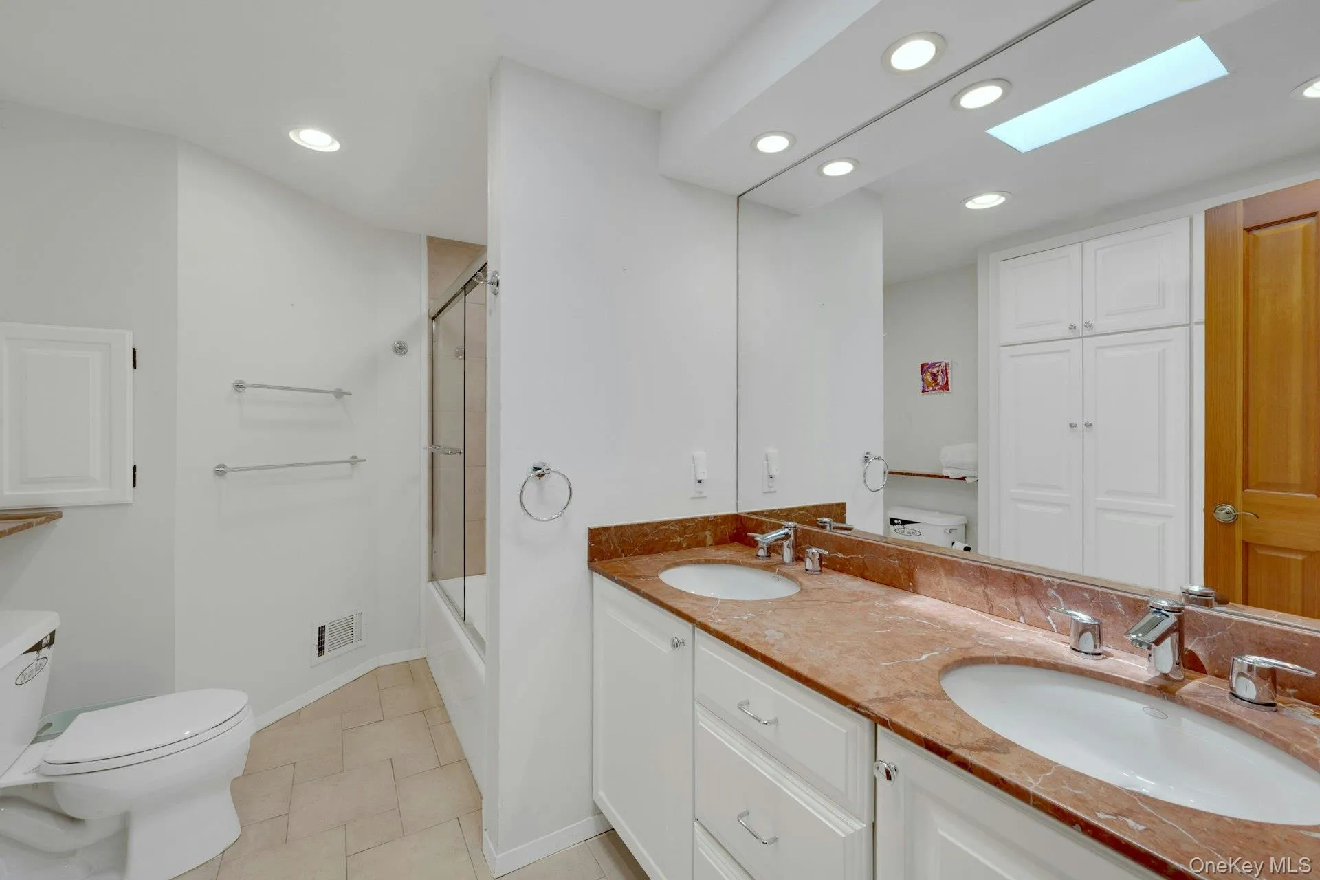 107 Holly Place, Ossining, NY, 5 Bedrooms Bedrooms, 11 Rooms Rooms,3 BathroomsBathrooms,Residential Lease,For Rent,Holly,0,1030666 107 Holly Place, Ossining, NY, 5 Bedrooms Bedrooms, 11 Rooms Rooms,3 BathroomsBathrooms,Residential Lease,For Rent,Holly,0,1030666