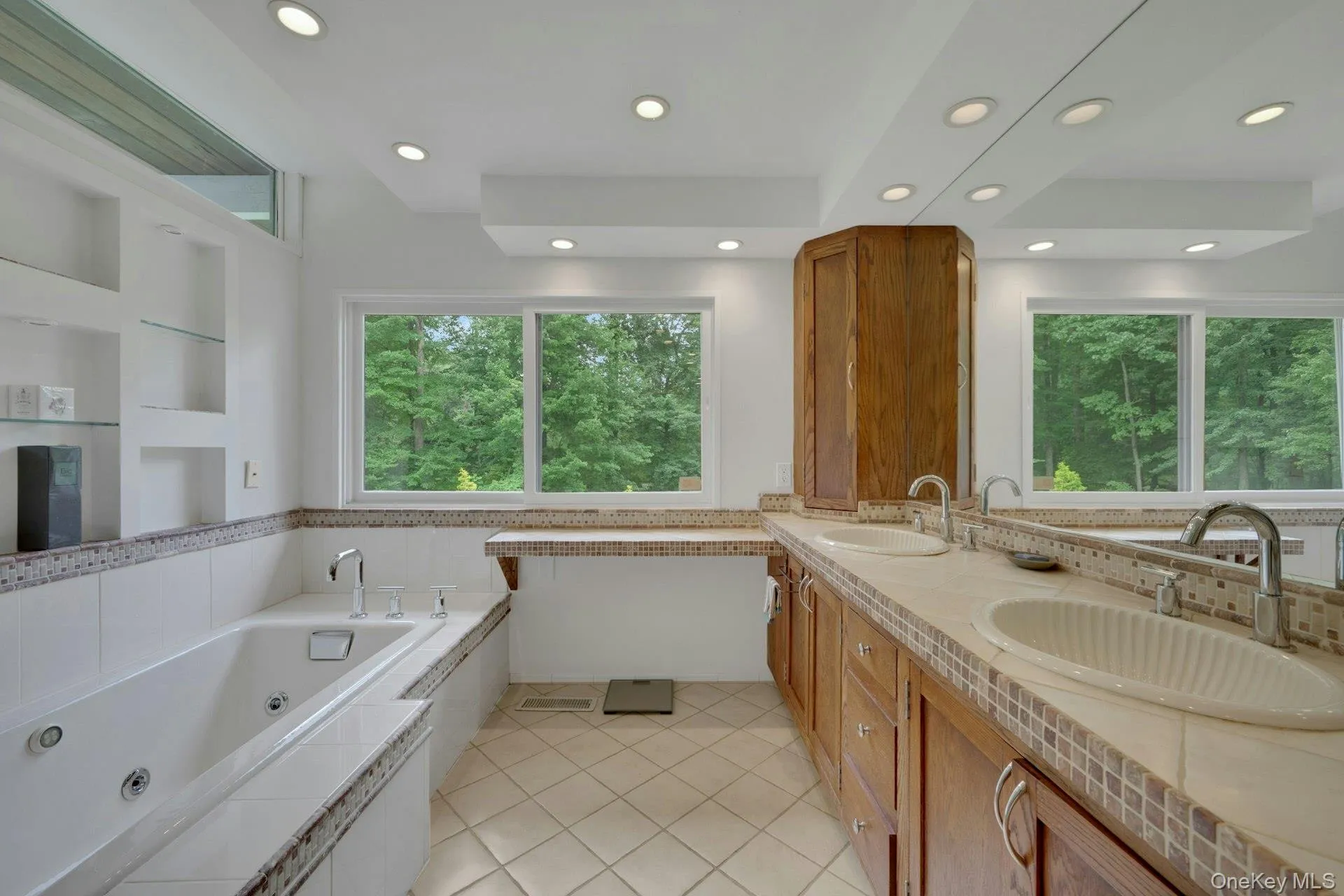 107 Holly Place, Ossining, NY, 5 Bedrooms Bedrooms, 11 Rooms Rooms,3 BathroomsBathrooms,Residential Lease,For Rent,Holly,0,1030666 107 Holly Place, Ossining, NY, 5 Bedrooms Bedrooms, 11 Rooms Rooms,3 BathroomsBathrooms,Residential Lease,For Rent,Holly,0,1030666