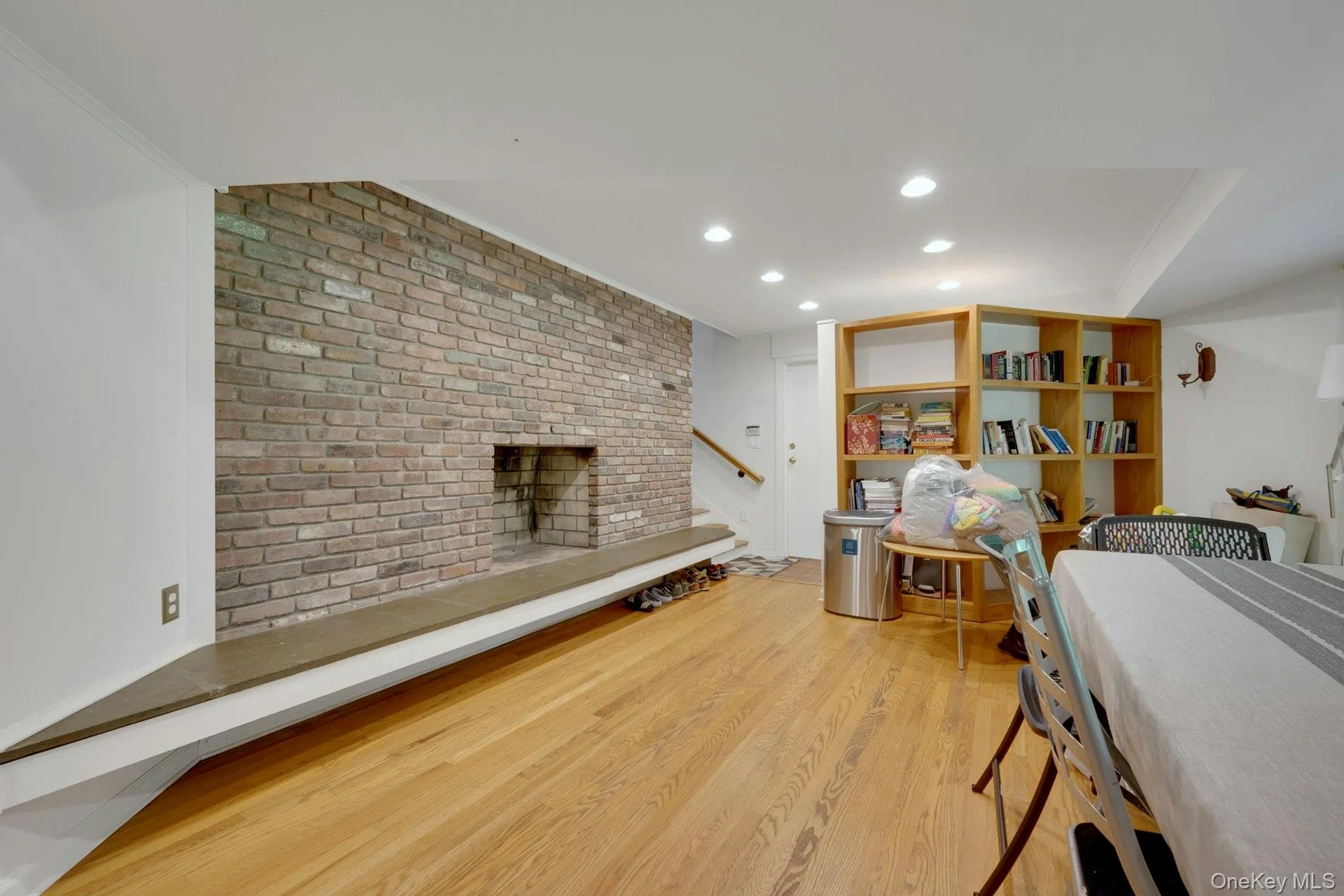 107 Holly Place, Ossining, NY, 5 Bedrooms Bedrooms, 11 Rooms Rooms,3 BathroomsBathrooms,Residential Lease,For Rent,Holly,0,1030666 107 Holly Place, Ossining, NY, 5 Bedrooms Bedrooms, 11 Rooms Rooms,3 BathroomsBathrooms,Residential Lease,For Rent,Holly,0,1030666