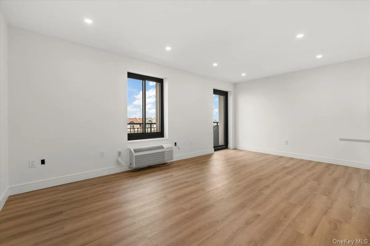 100 Broadway, Long Beach, NY, 2 Bedrooms Bedrooms, 4 Rooms Rooms,2 BathroomsBathrooms,Residential,For Rent,Broadway,0,1030669 100 Broadway, Long Beach, NY, 2 Bedrooms Bedrooms, 4 Rooms Rooms,2 BathroomsBathrooms,Residential,For Rent,Broadway,0,1030669