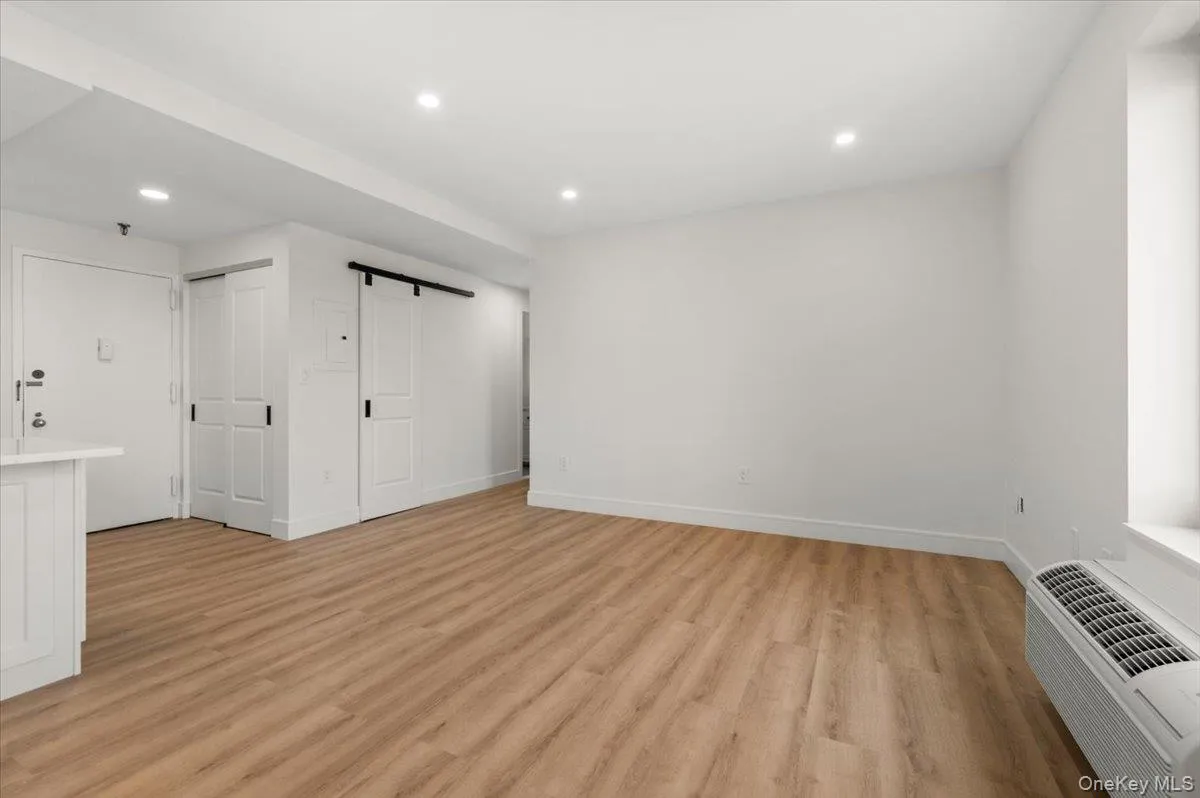 100 Broadway, Long Beach, NY, 2 Bedrooms Bedrooms, 4 Rooms Rooms,2 BathroomsBathrooms,Residential,For Rent,Broadway,0,1030669 100 Broadway, Long Beach, NY, 2 Bedrooms Bedrooms, 4 Rooms Rooms,2 BathroomsBathrooms,Residential,For Rent,Broadway,0,1030669