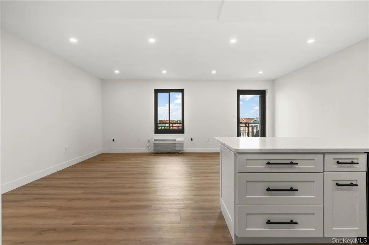 100 Broadway, Long Beach, NY, 2 Bedrooms Bedrooms, 4 Rooms Rooms,2 BathroomsBathrooms,Residential,For Rent,Broadway,0,1030669 100 Broadway, Long Beach, NY, 2 Bedrooms Bedrooms, 4 Rooms Rooms,2 BathroomsBathrooms,Residential,For Rent,Broadway,0,1030669