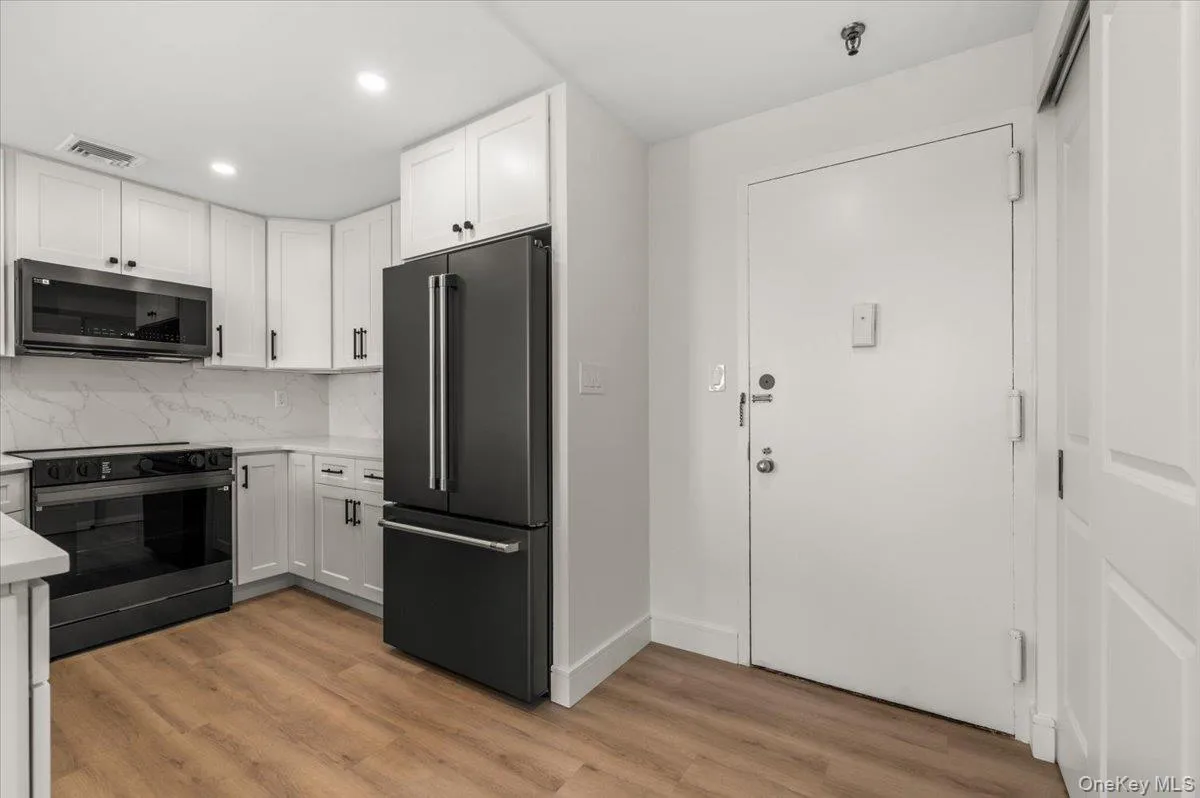 100 Broadway, Long Beach, NY, 2 Bedrooms Bedrooms, 4 Rooms Rooms,2 BathroomsBathrooms,Residential,For Rent,Broadway,0,1030669 100 Broadway, Long Beach, NY, 2 Bedrooms Bedrooms, 4 Rooms Rooms,2 BathroomsBathrooms,Residential,For Rent,Broadway,0,1030669