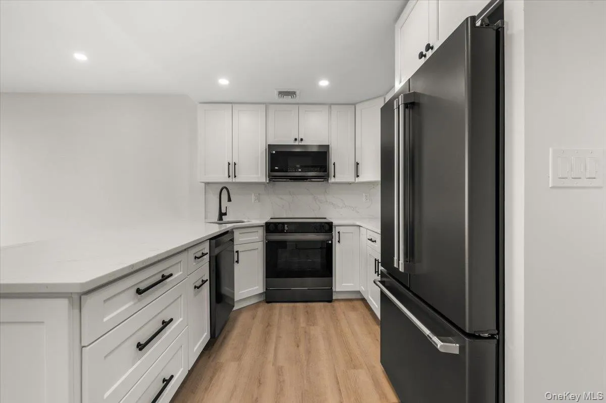 100 Broadway, Long Beach, NY, 2 Bedrooms Bedrooms, 4 Rooms Rooms,2 BathroomsBathrooms,Residential,For Rent,Broadway,0,1030669 100 Broadway, Long Beach, NY, 2 Bedrooms Bedrooms, 4 Rooms Rooms,2 BathroomsBathrooms,Residential,For Rent,Broadway,0,1030669