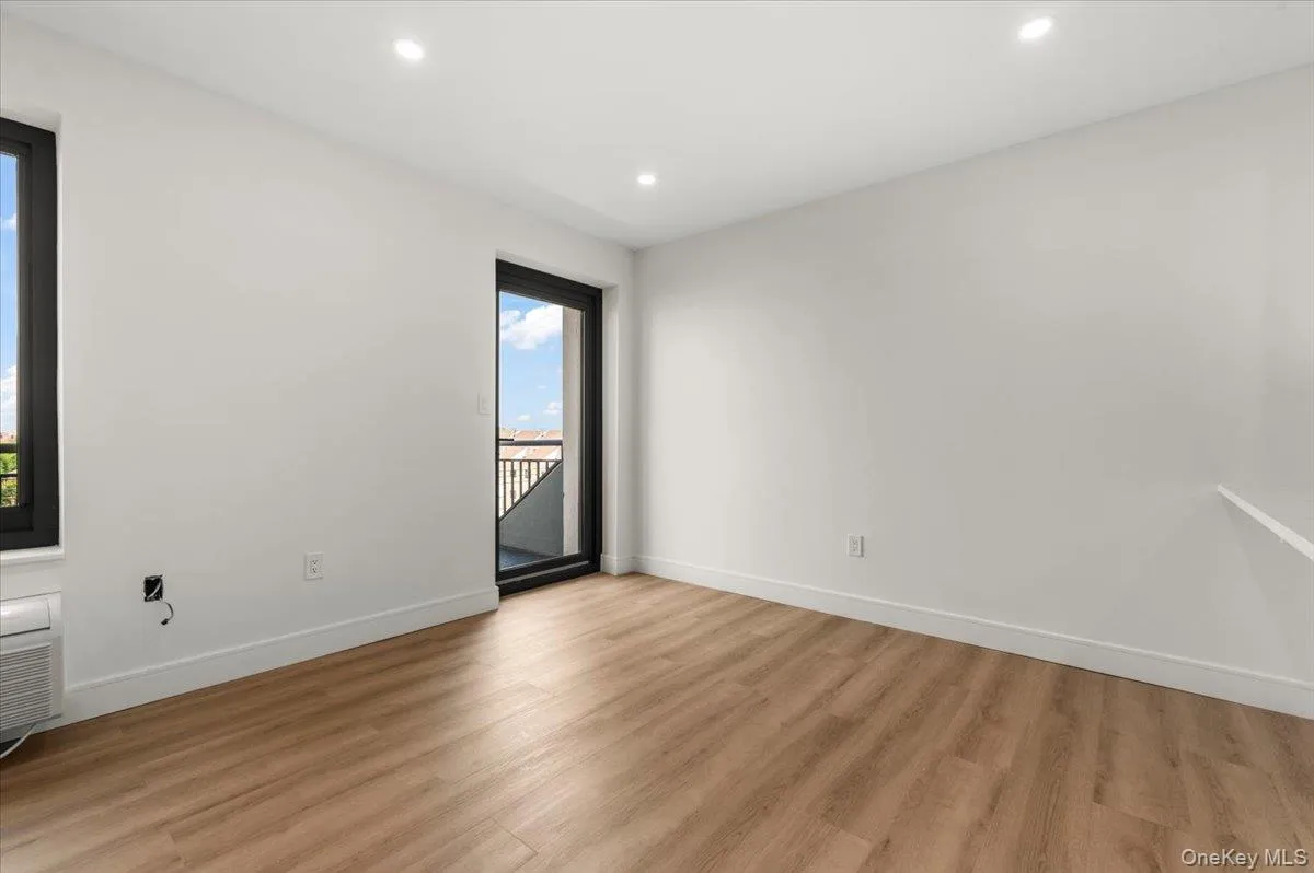 100 Broadway, Long Beach, NY, 2 Bedrooms Bedrooms, 4 Rooms Rooms,2 BathroomsBathrooms,Residential,For Rent,Broadway,0,1030669 100 Broadway, Long Beach, NY, 2 Bedrooms Bedrooms, 4 Rooms Rooms,2 BathroomsBathrooms,Residential,For Rent,Broadway,0,1030669