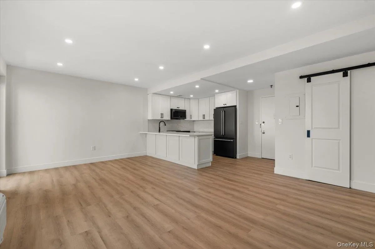 100 Broadway, Long Beach, NY, 2 Bedrooms Bedrooms, 4 Rooms Rooms,2 BathroomsBathrooms,Residential,For Rent,Broadway,0,1030669 100 Broadway, Long Beach, NY, 2 Bedrooms Bedrooms, 4 Rooms Rooms,2 BathroomsBathrooms,Residential,For Rent,Broadway,0,1030669