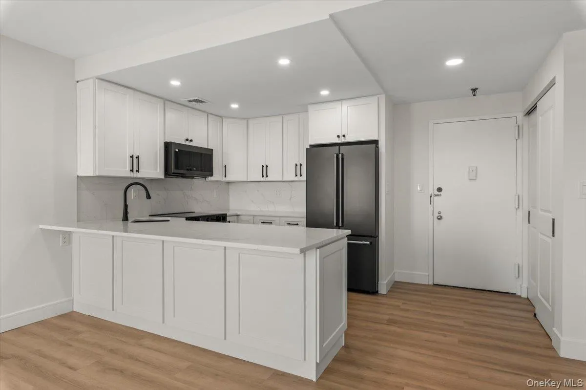 100 Broadway, Long Beach, NY, 2 Bedrooms Bedrooms, 4 Rooms Rooms,2 BathroomsBathrooms,Residential,For Rent,Broadway,0,1030669 100 Broadway, Long Beach, NY, 2 Bedrooms Bedrooms, 4 Rooms Rooms,2 BathroomsBathrooms,Residential,For Rent,Broadway,0,1030669