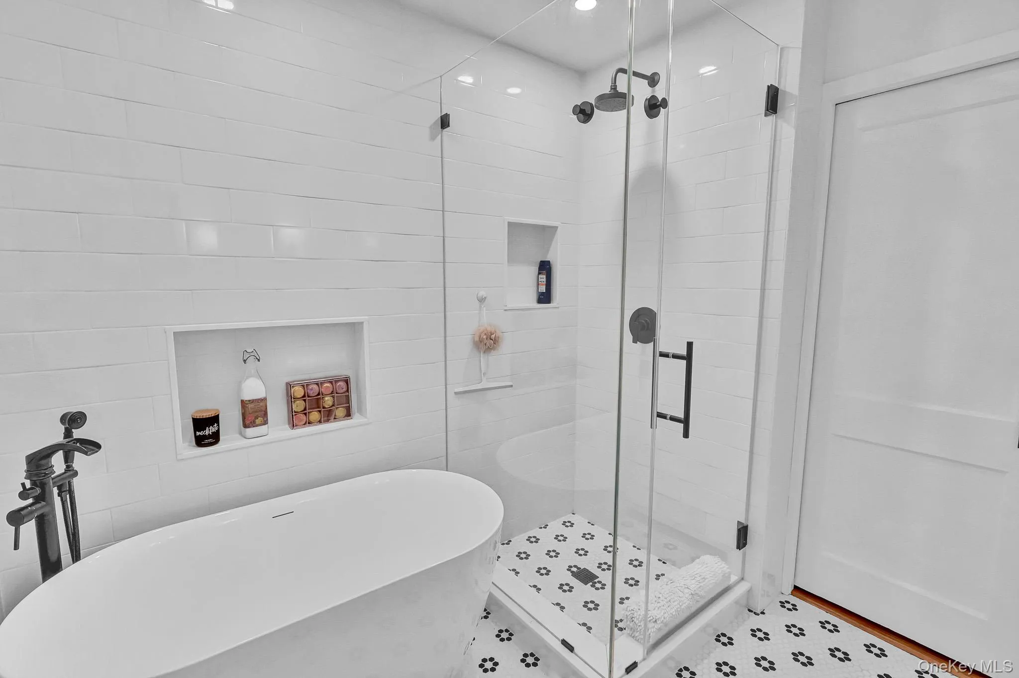 Newly Renovated (2024) First Floor Full Bathroom With Soaking Tub & Separate Shower Newly Renovated (2024) First Floor Full Bathroom With Soaking Tub & Separate Shower