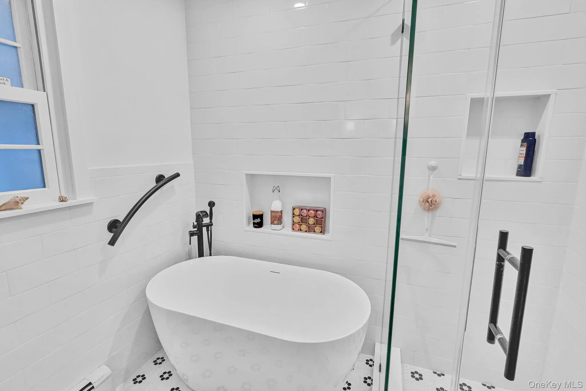 Newly Renovated (2024) First Floor Full Bathroom With Soaking Tub & Separate Shower Newly Renovated (2024) First Floor Full Bathroom With Soaking Tub & Separate Shower