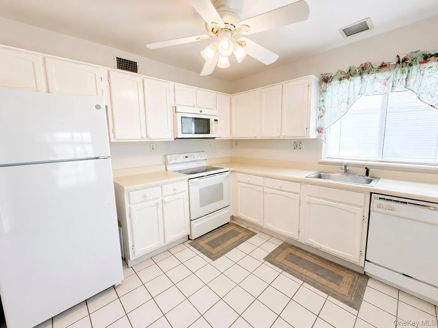 545 Stratford Lane, Brookhaven, NY, 2 Bedrooms Bedrooms, 5 Rooms Rooms,2 BathroomsBathrooms,Residential,For Rent,Stratford,0,1030687 545 Stratford Lane, Brookhaven, NY, 2 Bedrooms Bedrooms, 5 Rooms Rooms,2 BathroomsBathrooms,Residential,For Rent,Stratford,0,1030687