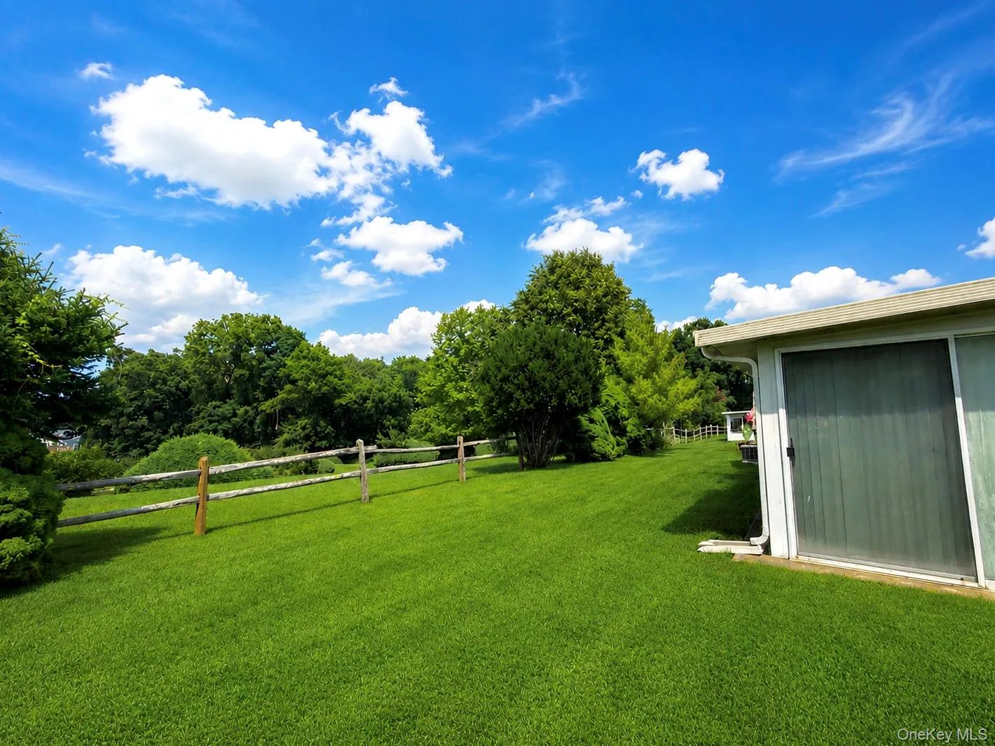 545 Stratford Lane, Brookhaven, NY, 2 Bedrooms Bedrooms, 5 Rooms Rooms,2 BathroomsBathrooms,Residential,For Rent,Stratford,0,1030687 545 Stratford Lane, Brookhaven, NY, 2 Bedrooms Bedrooms, 5 Rooms Rooms,2 BathroomsBathrooms,Residential,For Rent,Stratford,0,1030687